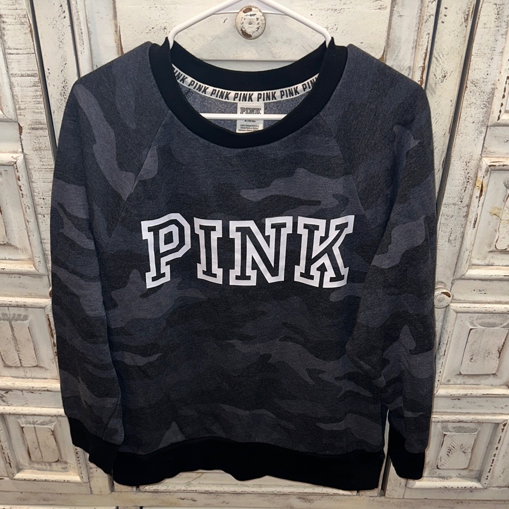 PINK crewneck